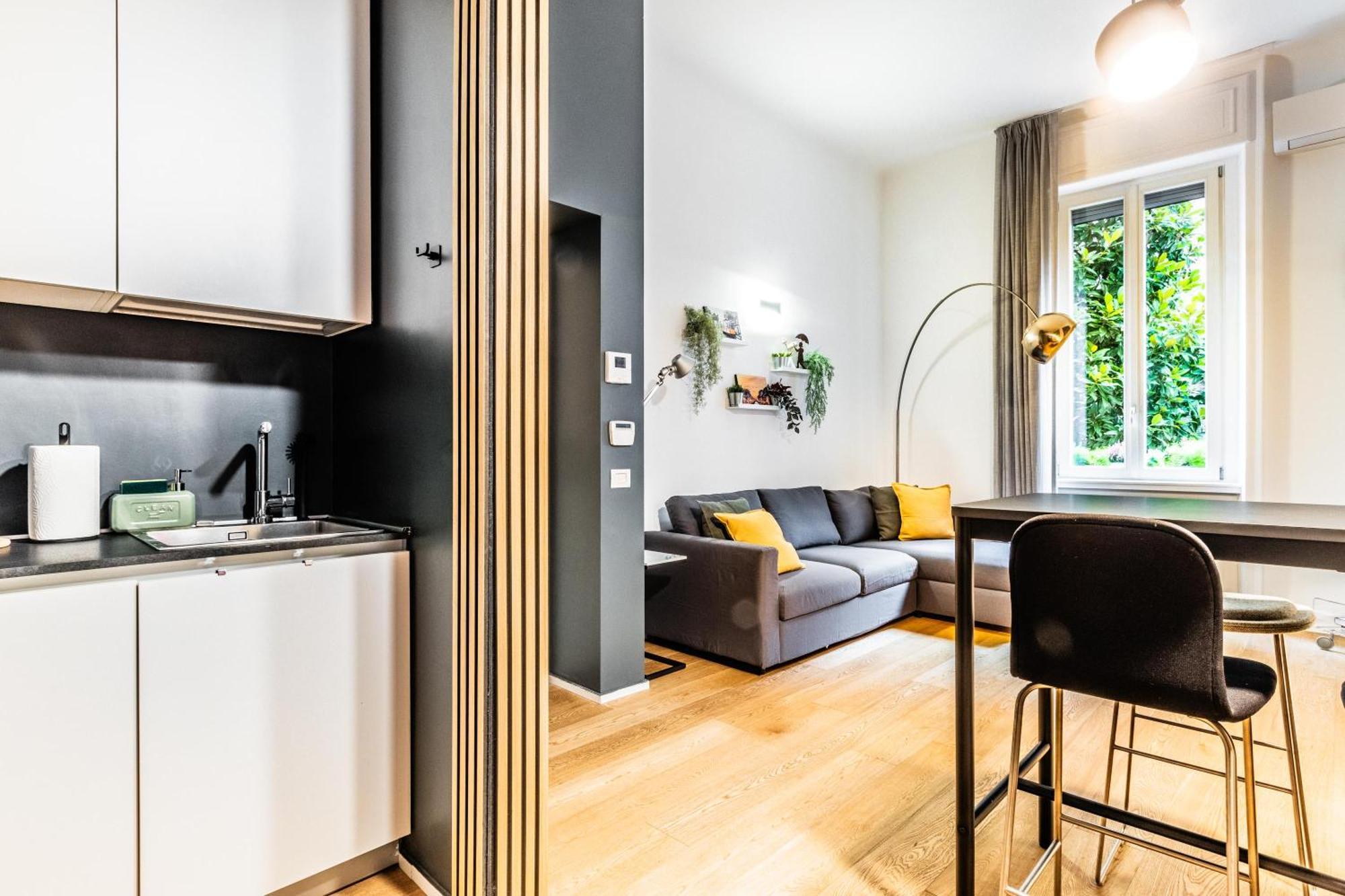 Goldoni House - Duomo 2 K M - Porta Venezia - Linate Apartment Milan Exterior photo